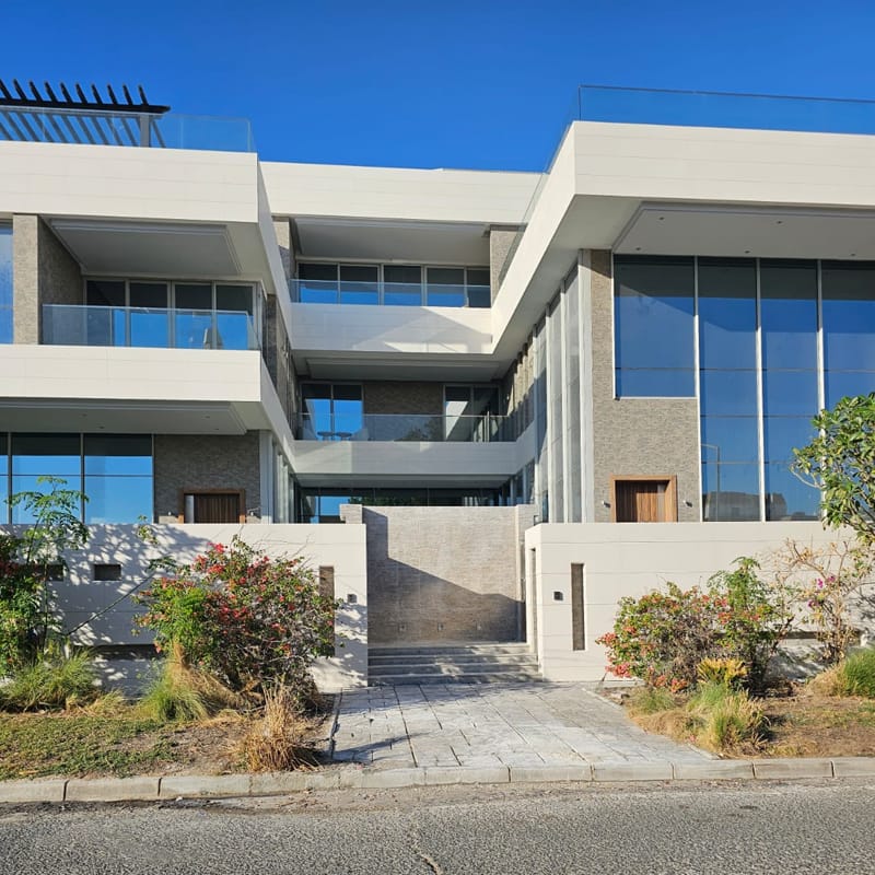 Nezar Al Anjeri Villa